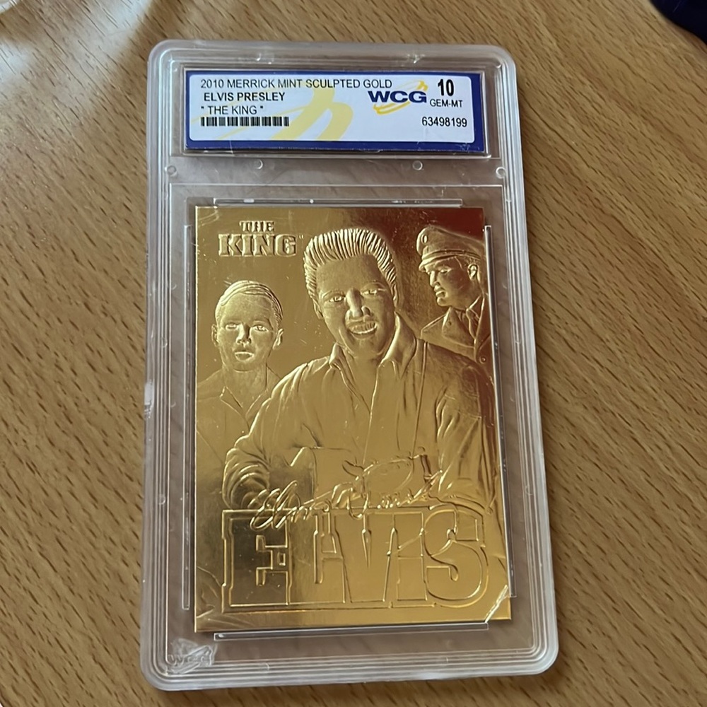 Elvis presley 2010 Merrick Mint Sculpted Gold Card "The King" WCG Graded 10 GEM